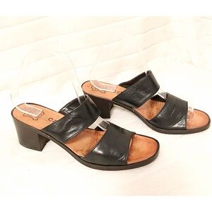 CALLISTO of CALIFORNIA Sz 9N Black Leather Slides